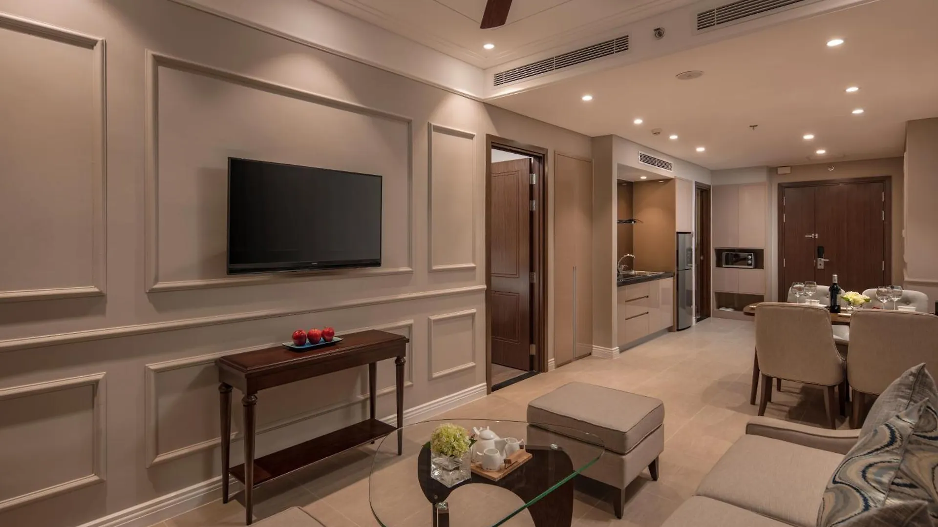 Beachfront Luxury Apartment Da Nang